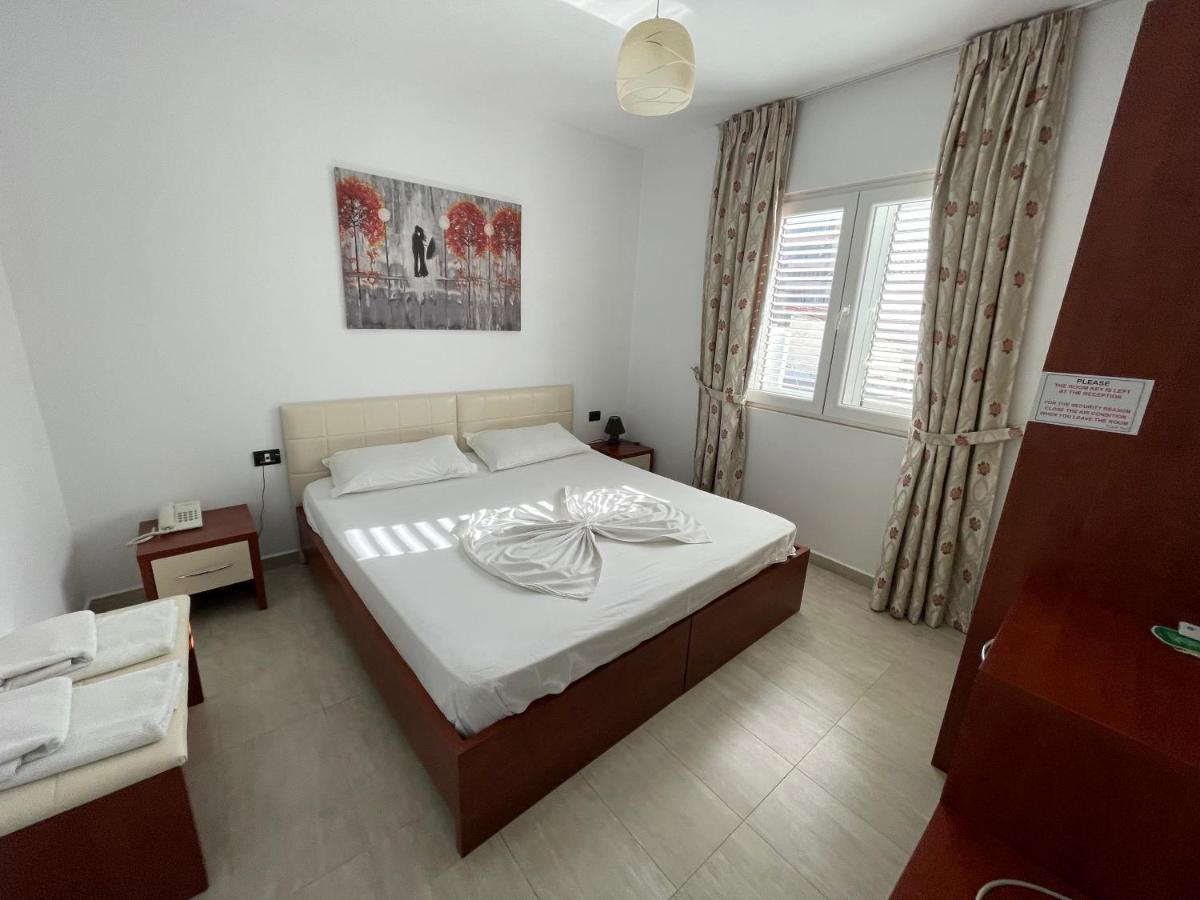 Vila Ada Hotel Tiranë Luaran gambar