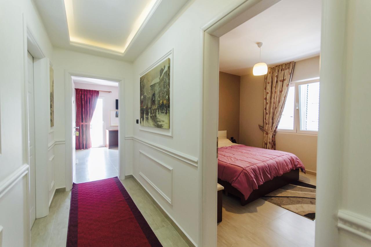 Vila Ada Hotel Tiranë Luaran gambar